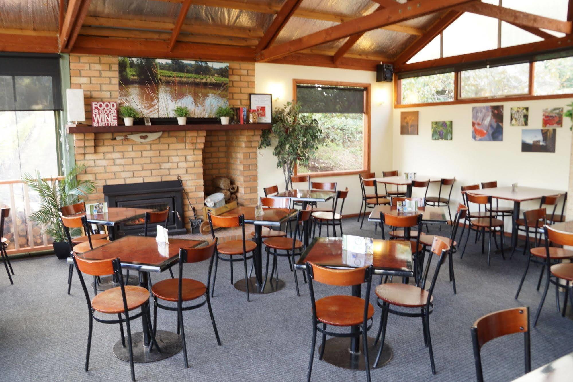 Gisborne Peak Winery Short Term Stays Exteriör bild